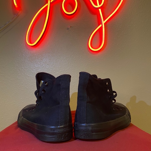 Converse Triple Black Sneakers - Picture 3 of 5